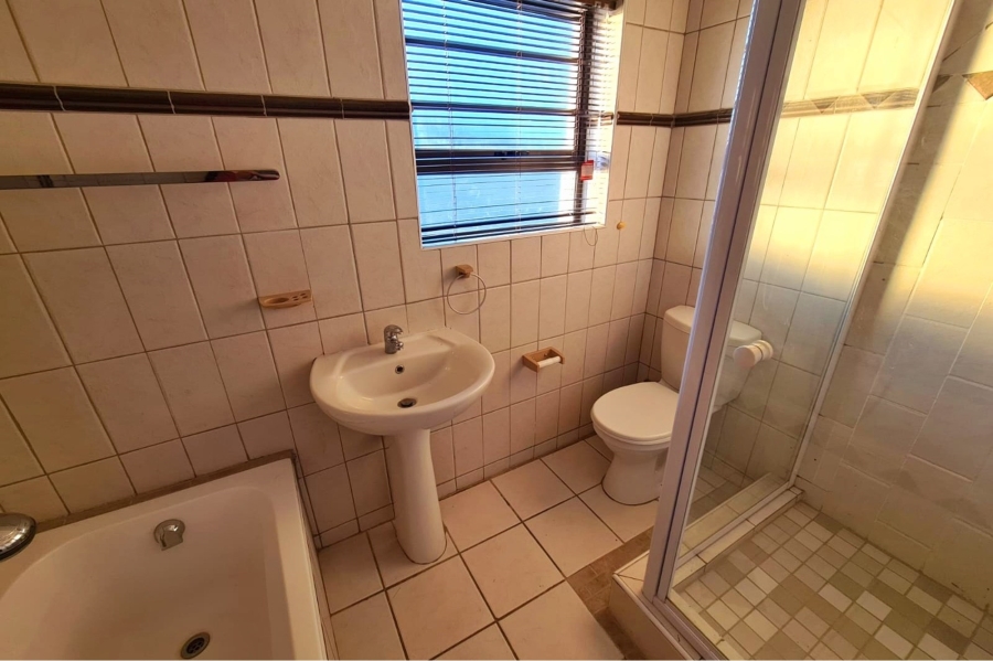 4 Bedroom Property for Sale in Tafelzicht Western Cape